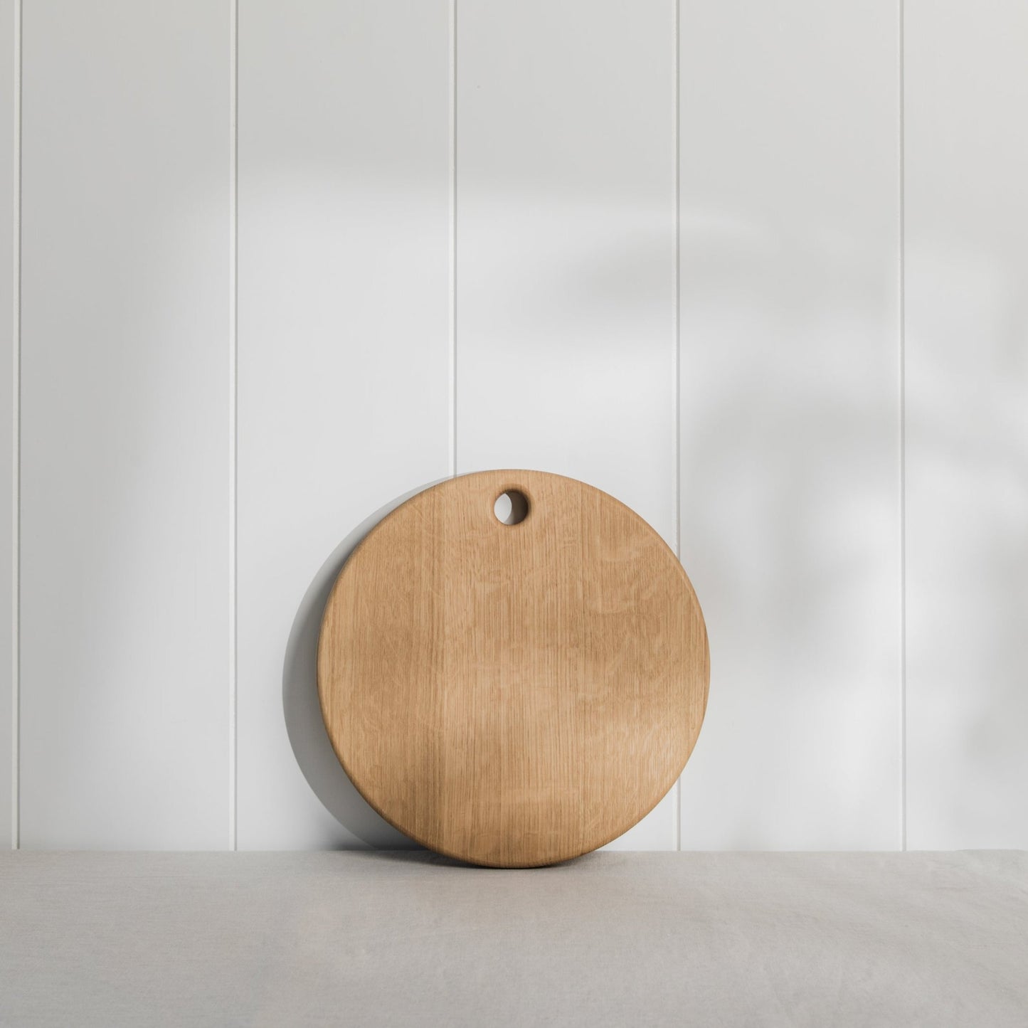 No.1 - Round Wooden Pizza Board - Oak