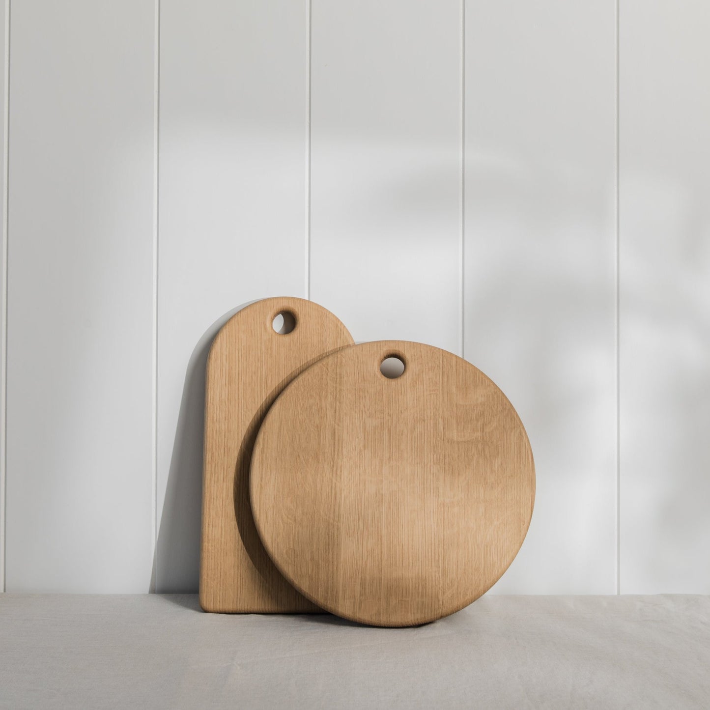 No.1 - Round Wooden Pizza Board - Oak