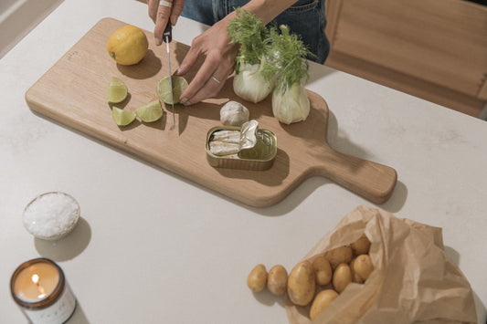 Timeless Kitchen Essentials – Why an Oak Chopping Board is Worth the Investment